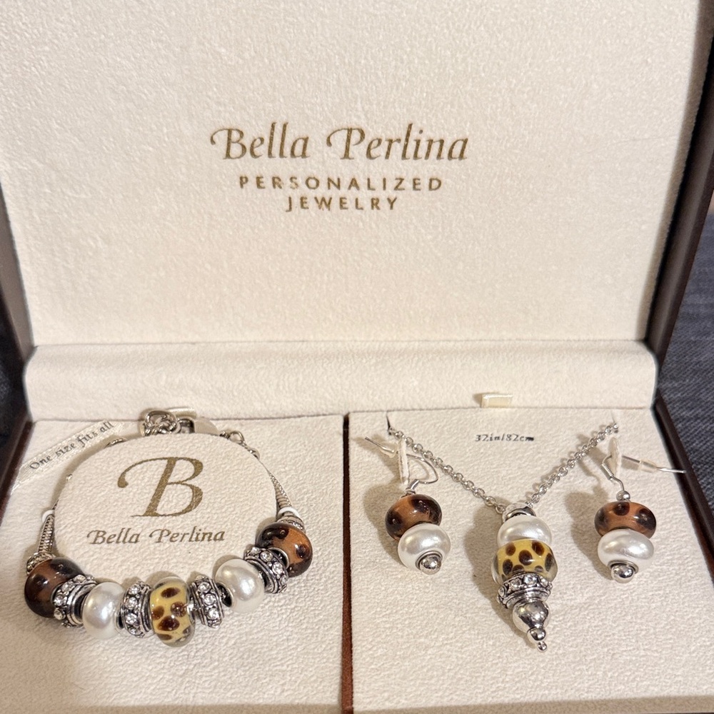 Bella Perlina Leopard Print and Silver Bracelet, Necklace and Earrings Set